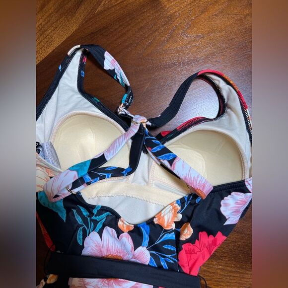 Dreamsuit by Miracle Brands Floral Suit NWT 🌺 adjustable straps 🌺 size 8 - Picture 5 of 8